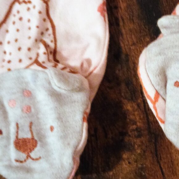 Zoo animal print, 0-3 months, zip up, feet pajamas - Picture 3 of 3